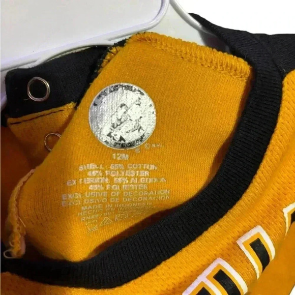 NHL authentic Boston Bruins 12 mo hockey jersey/onesie. Discount w bundling! - Picture 5 of 6